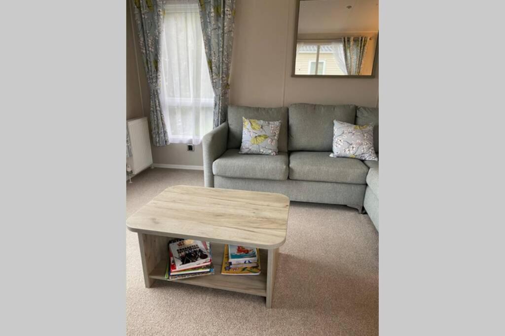 Glade Lodge- North Devon Coast, Bideford Bay Caravan Park Eksteriør bilde